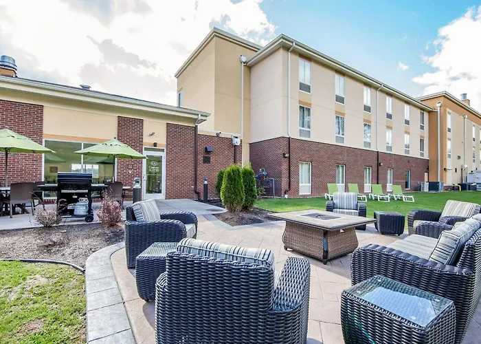Comfort Suites Marietta-Parkersburg