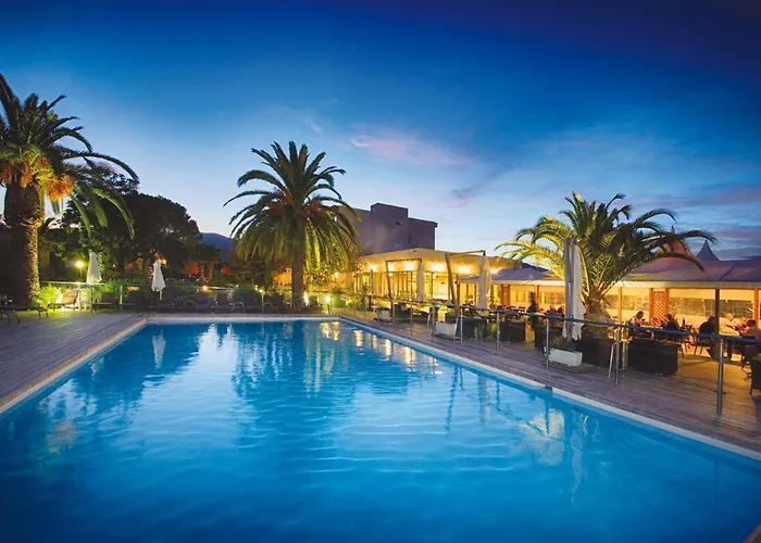 Hôtel Spa Restaurant La Madrague