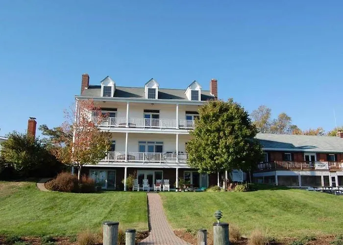 Blue Heron Inn - A Bed And Breakfast Llc