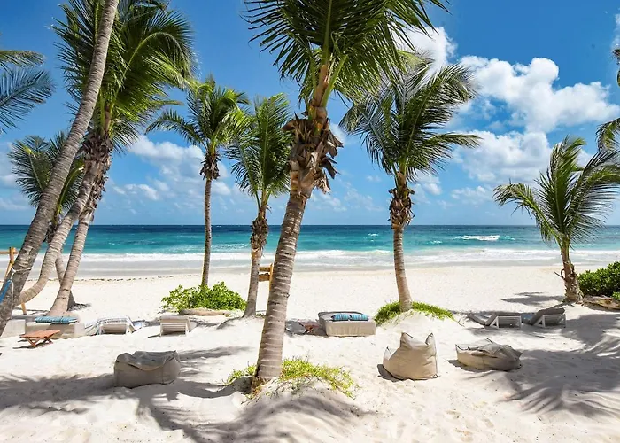 Cabanas - Beach & Spa