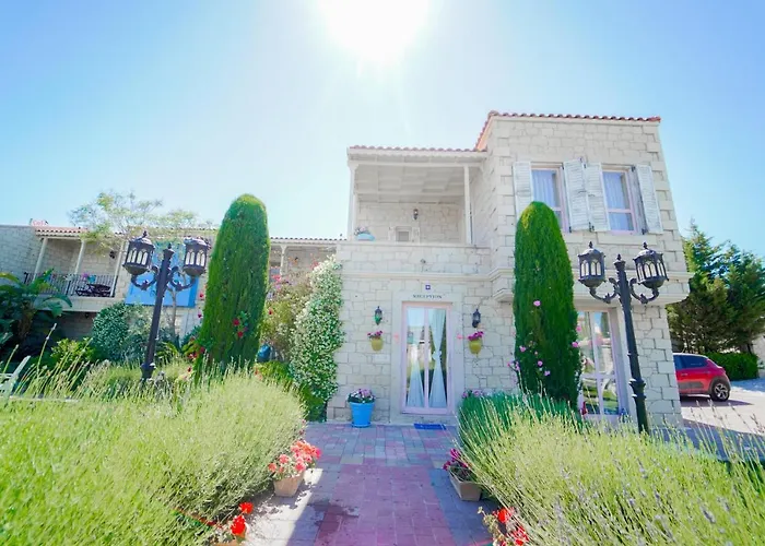 Alacati Marina Palace