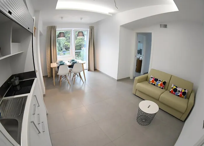 Golden Beach Residence