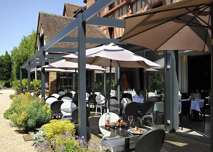 Logis Hotels Restaurant Le Saint-Jacques -Cloyes Les 3 Rivieres