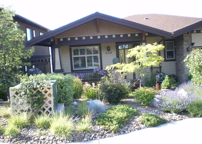 Turtle Mountain Inn