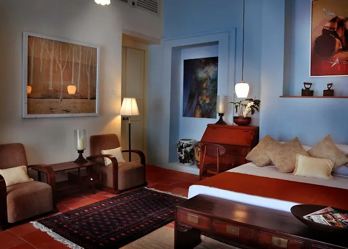 23 Love Lane Hotel