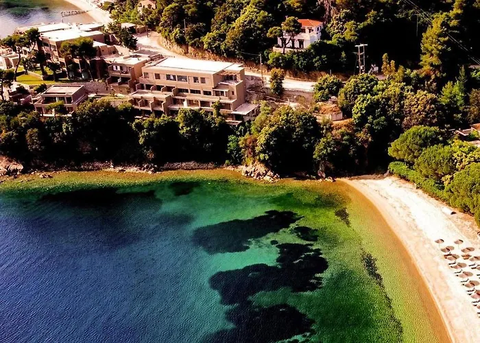 Cape Kanapitsa & Suites