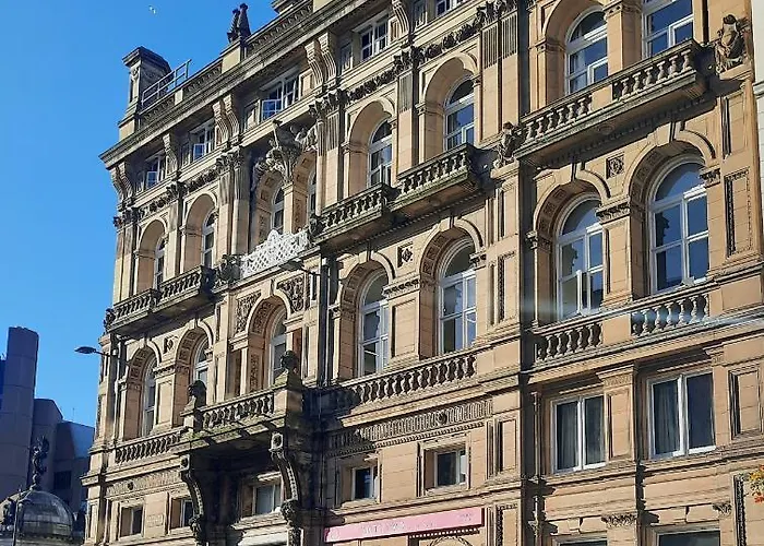 62 Castle Street Hotel