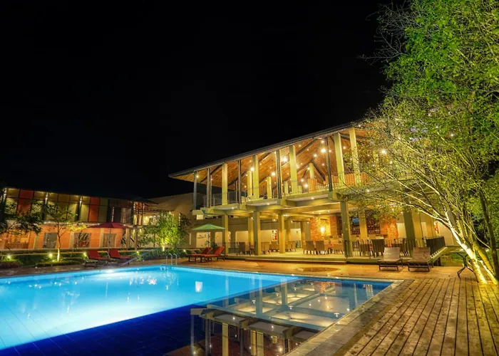 Tropical Life Resort And Spa