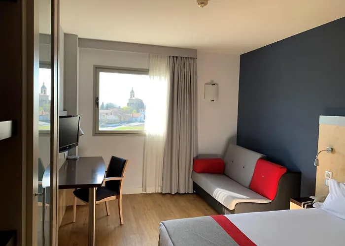 Holiday Inn Express Vitoria By Ihg