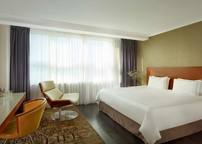 Park Plaza