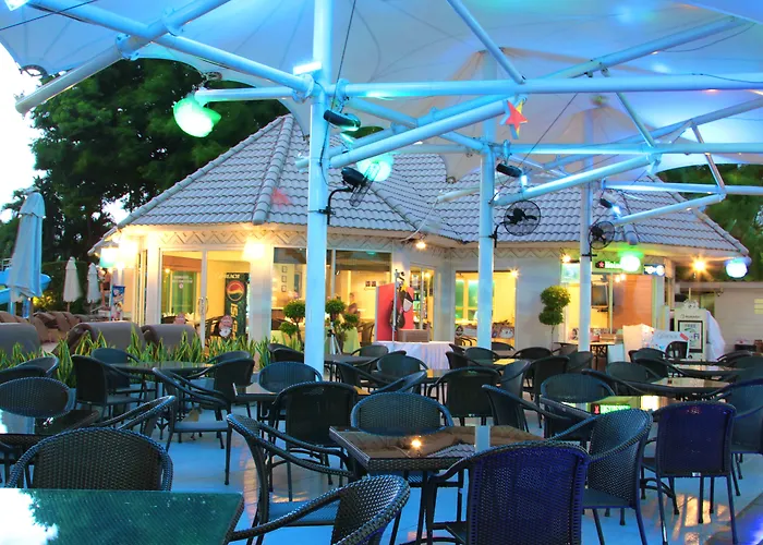 Pattaya Discovery Beach Hotel - Sha Extra Plus