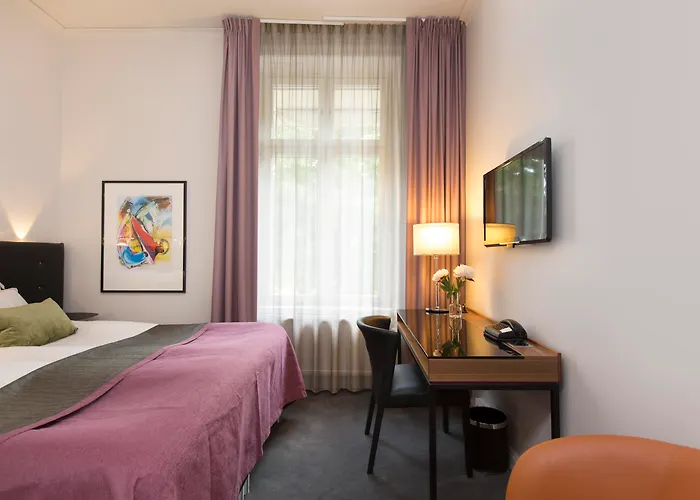 Elite Plaza