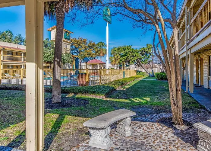 La Quinta Inn By Wyndham Ih-10 West San Antonio Tx