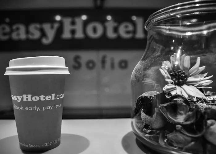 Easyhotel