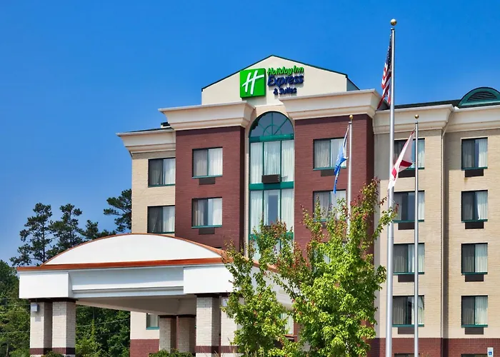 Holiday Inn Express Hotel & Suites Birmingham - Inverness 280 By Ihg
