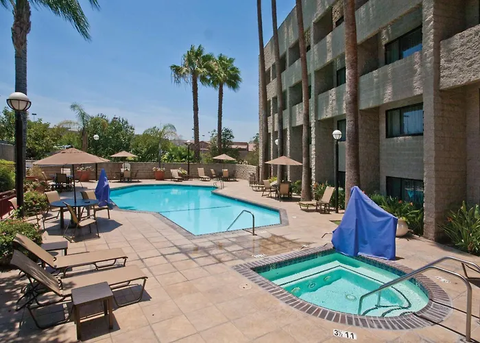 Doubletree By Hilton