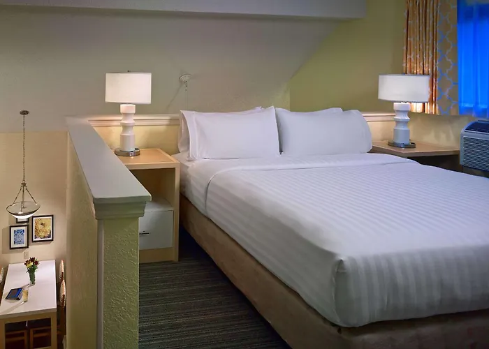 Sonesta Simply Suites Cleveland Airport