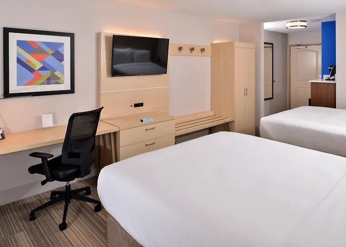Holiday Inn Express Hotel & Suites Cincinnati - Mason By Ihg