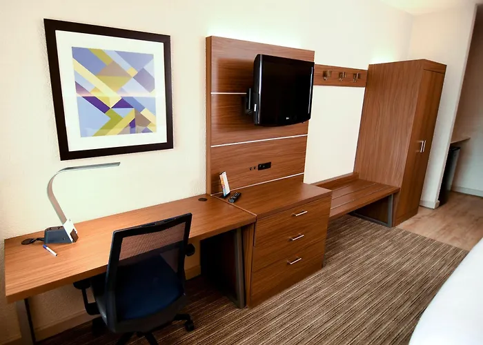 Holiday Inn Express Hotel & Suites Port Clinton-Catawba Island By Ihg