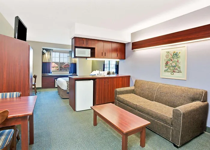 Microtel Inn & Suites By Wyndham Detroit Roseville