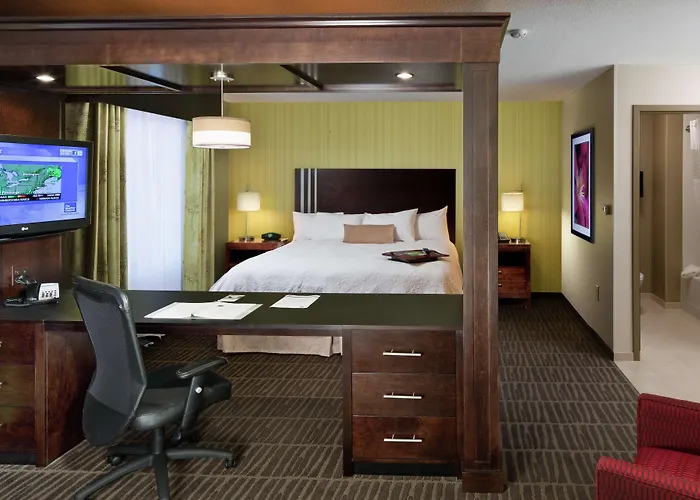 Hampton Inn & Suites