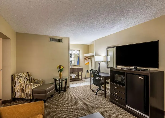 Quality Inn University Lansing