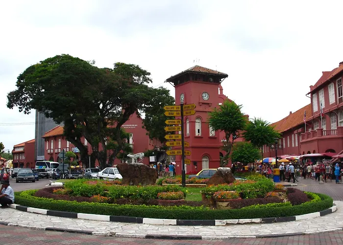 Hallmark Crown Hotel