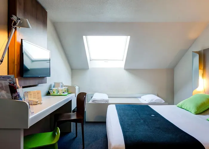 Hotel Campanile Evry Ouest - Corbeil Essonnes