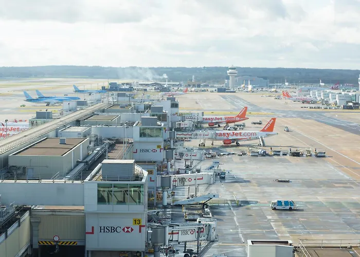 Bloc Hotel London Gatwick Airport Horley 