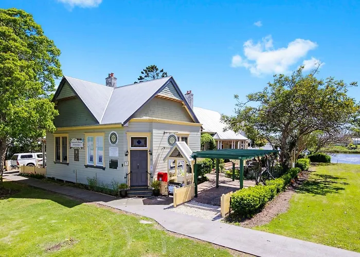 The Old Bank Gladstone Licensed Restaurant & Boutique Accommodation
