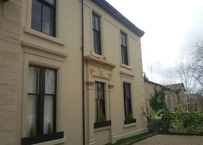 Crosshill House