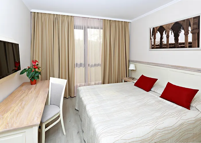 White Rock Castle Suite & Spa