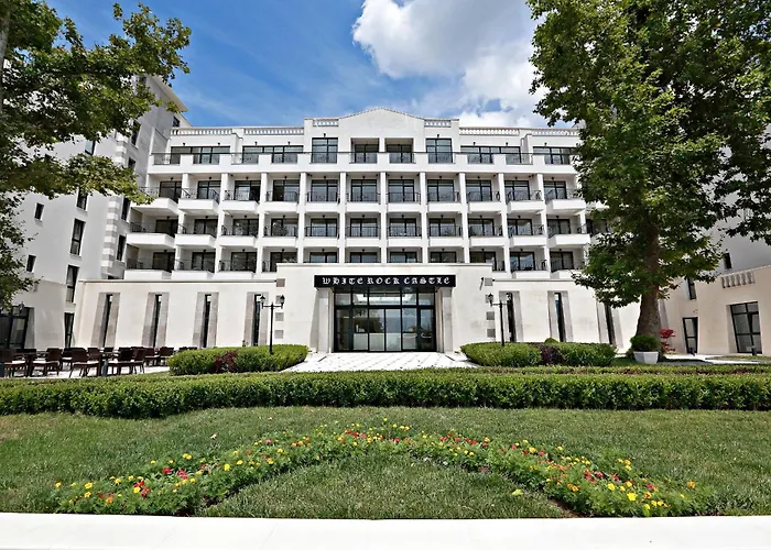 White Rock Castle Suite & Spa
