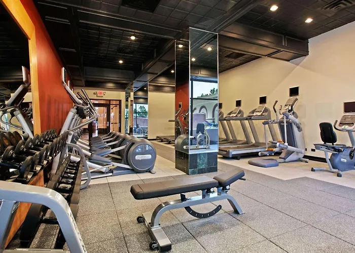 Hilton Suites Chicago/Oakbrook Terrace