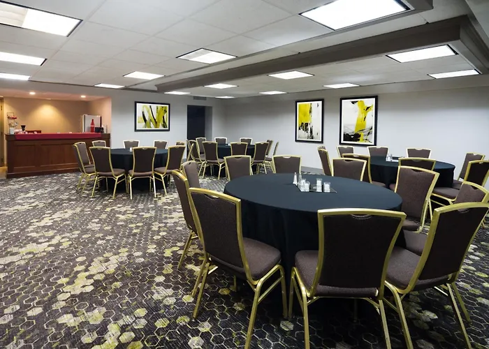 Envision Hotel & Conference Center Mansfield-Foxboro