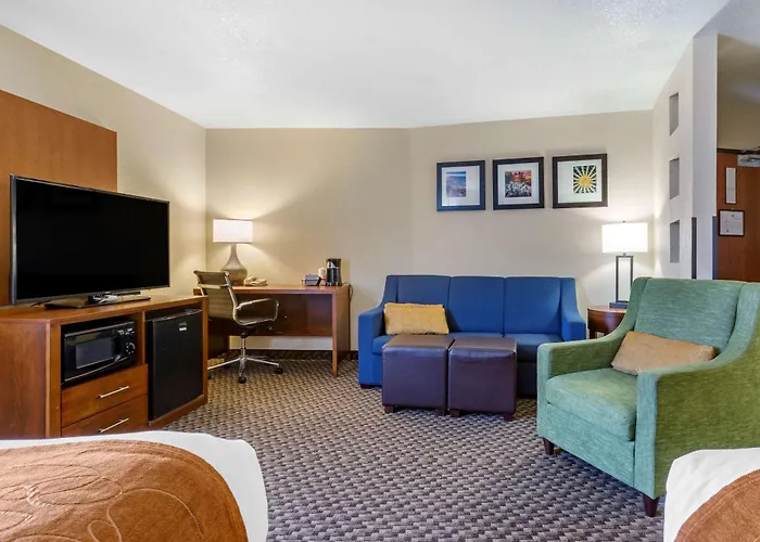 Comfort Suites
