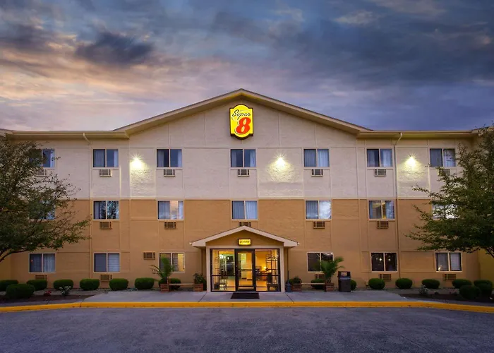 Super 8 By Wyndham Cromwell/Middletown