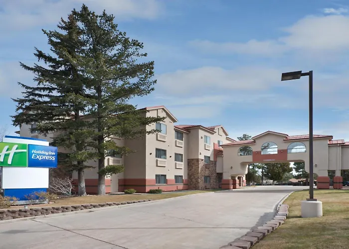 Holiday Inn Express Show Low By Ihg