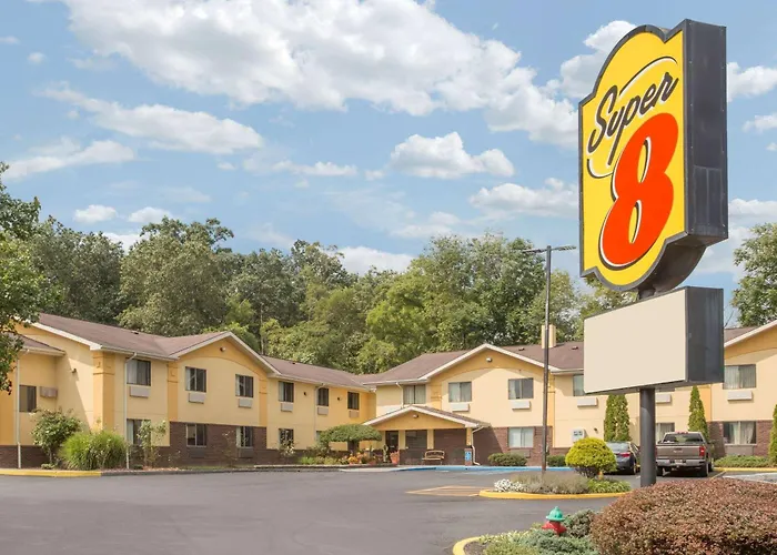 Super 8 By Wyndham Radford Va