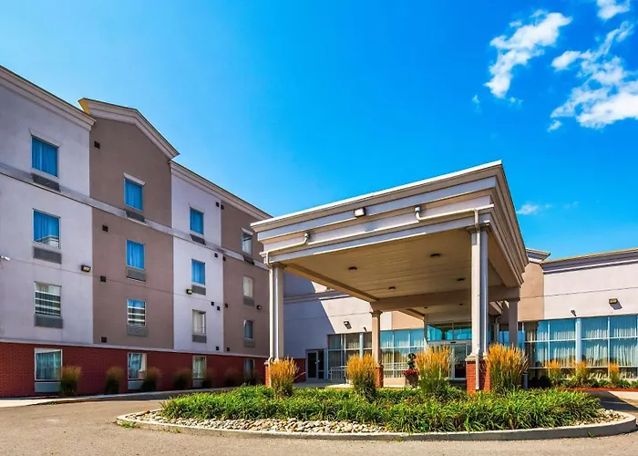 Best Western Plus Bowmanville