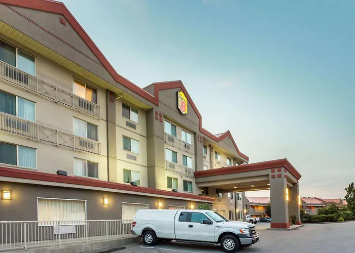 Super 8 By Wyndham Abbotsford Bc