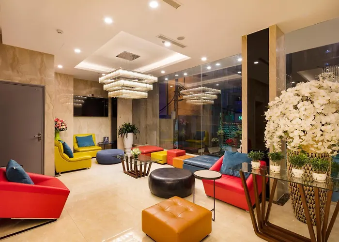 Aaron Hotel