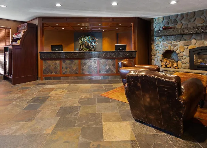 Lloyd Hotel Astoria Bayfront, Ascend Hotel Collection