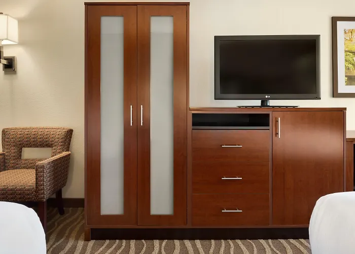 Holiday Inn Hotel & Suites Des Moines-Northwest By Ihg