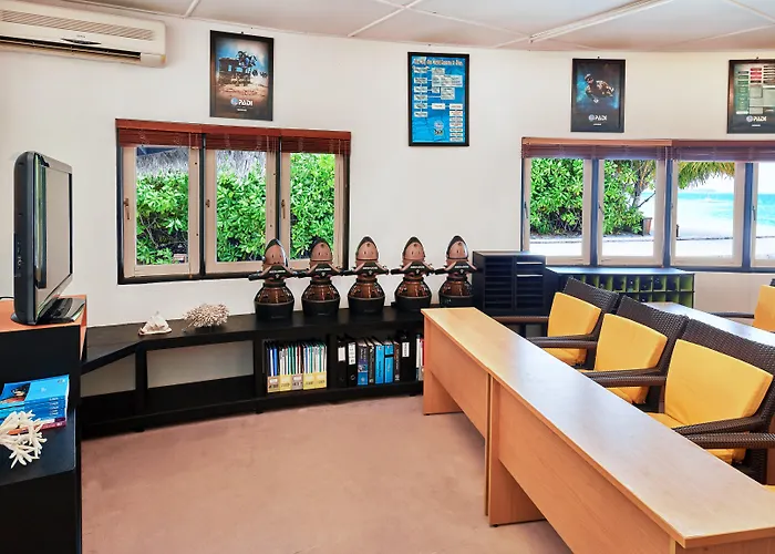 Angsana Velavaru - Free Return Seaplane Transfers Meedhoo (Dhaalu Atoll)