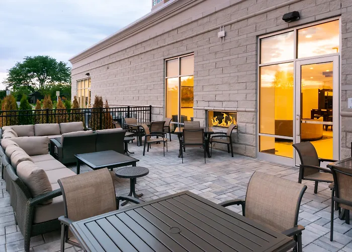Holiday Inn & Suites Farmington Hills - Detroit Nw By Ihg