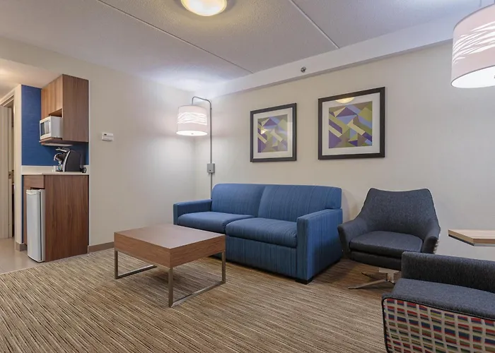 Holiday Inn Express & Suites - Belleville By Ihg