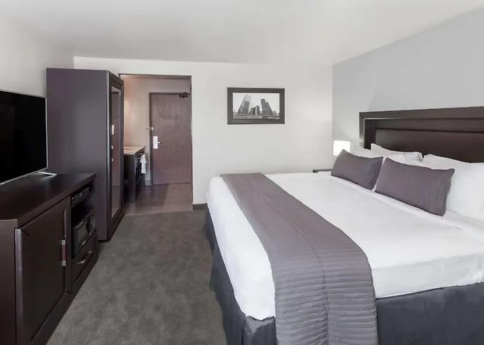 Baymont By Wyndham Glenview