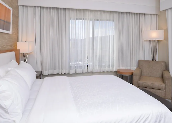 Holiday Inn Express By Ihg