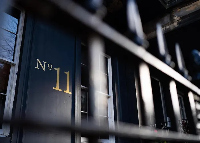 No11 Boutique & Brasserie